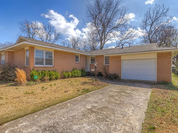4th image of 316 E Pecan St