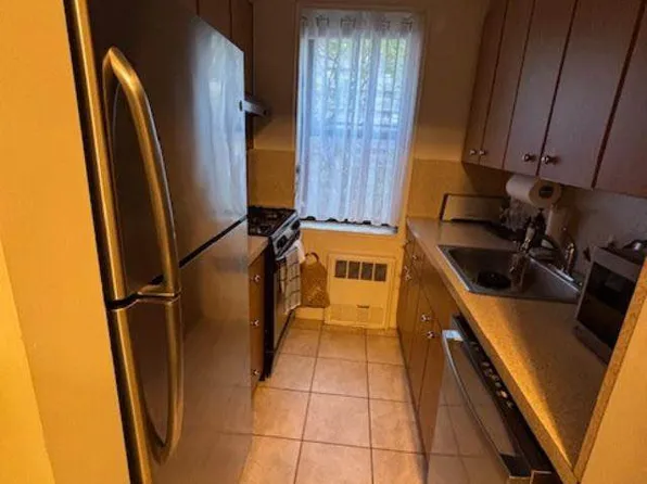 103-10 Queens Boulevard image 3 of 8