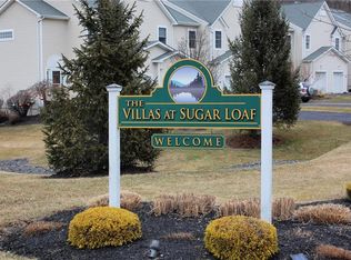 82 Pewter Cir, Chester, NY 10918