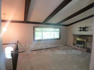 571 County Road B E, Maplewood, MN 55117