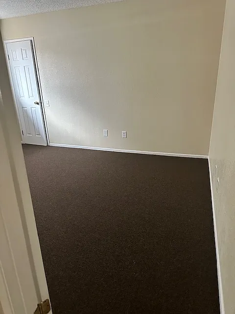 Del Rosa Palms Apartments — Photo 3