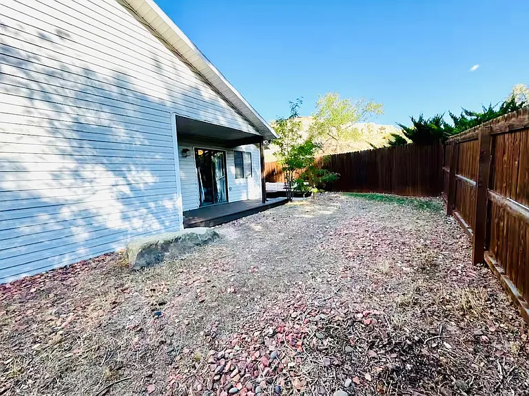 380 Explorer Ct #B — Photo 22