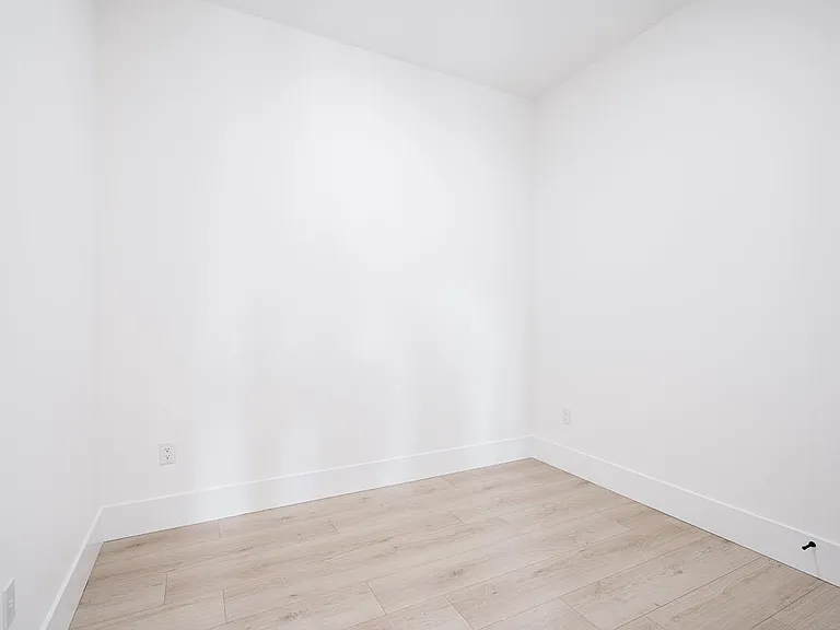 45945 Lewis Ave #UPPER B — Photo 21