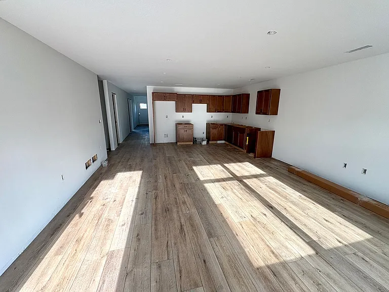 4654 Pierce Dr — Photo 9
