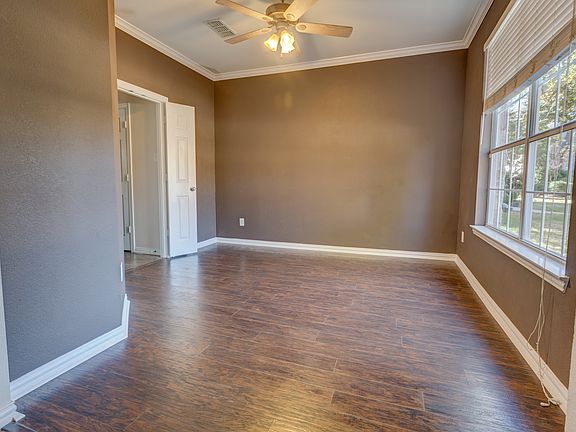 3rd image of 2437 Sedalia Ct