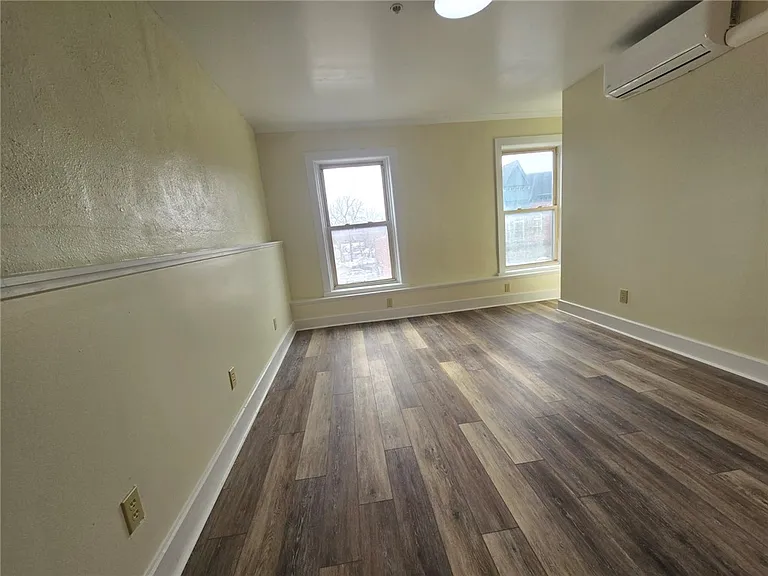 27 E Main St #311 — Photo 5