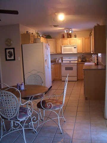 2nd image of 8602 E Hubbell St
