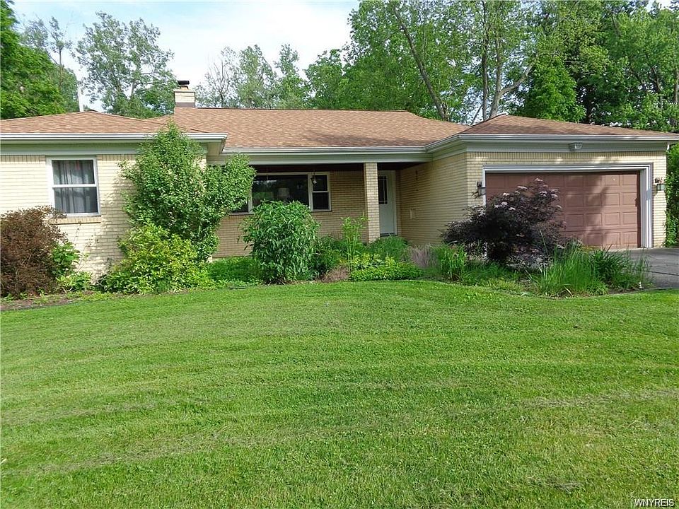1st image of 23 Brookside Dr