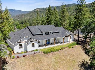 103 Summit Dr, Shady Cove, OR 97539