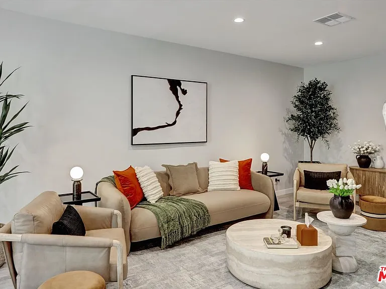 7300 Franklin Ave #346 — Photo 20