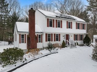 86 Hunter Rd, Uxbridge, MA 01569