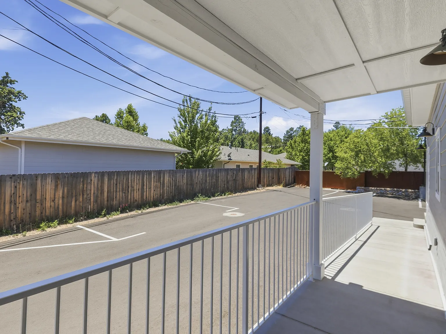 533 West Gurley Street - 3 — Photo 4