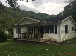 97 Daugherty Br, Freeburn, KY 41528