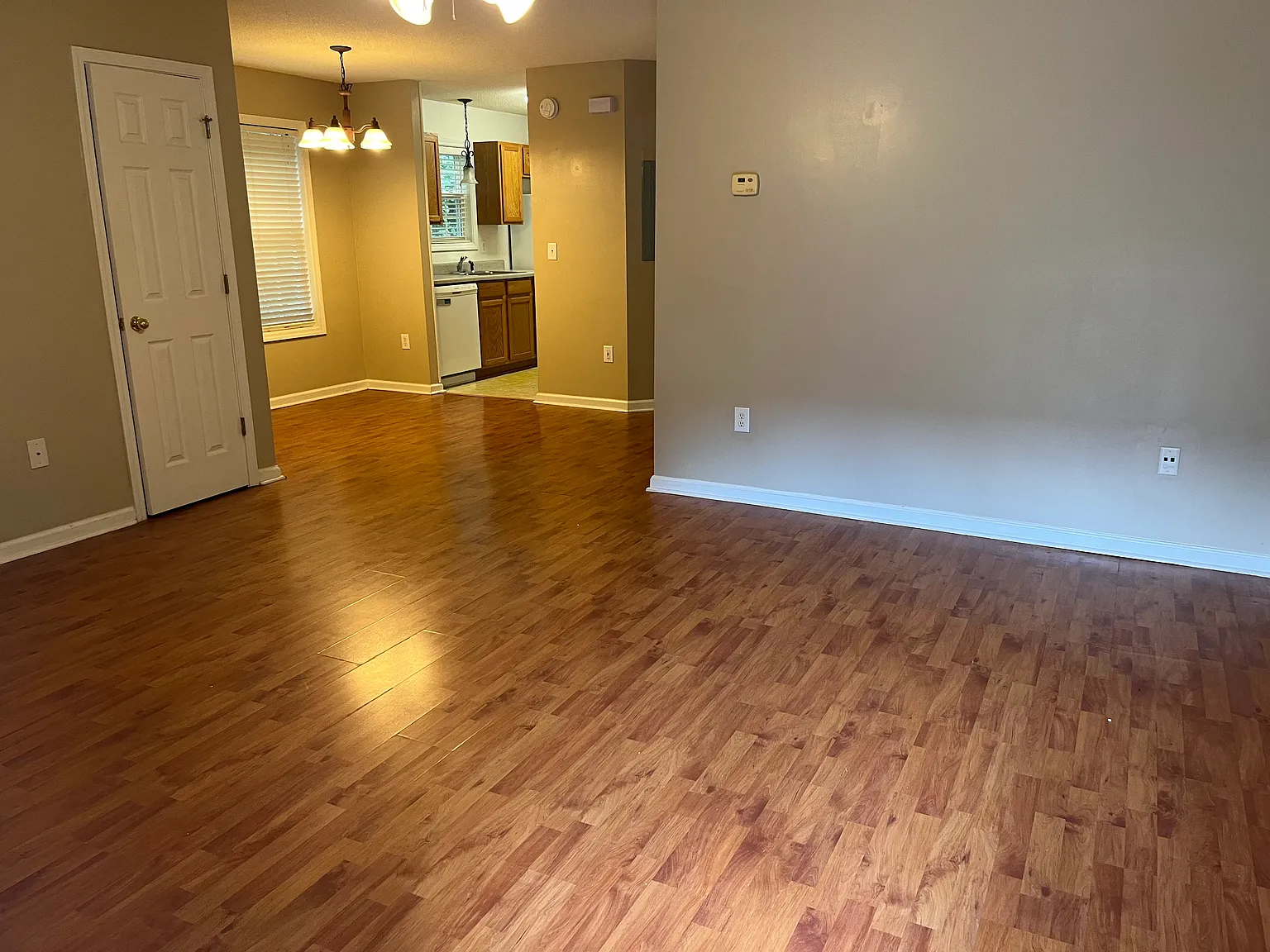 1305 Cedar Shoals Dr — Photo 4