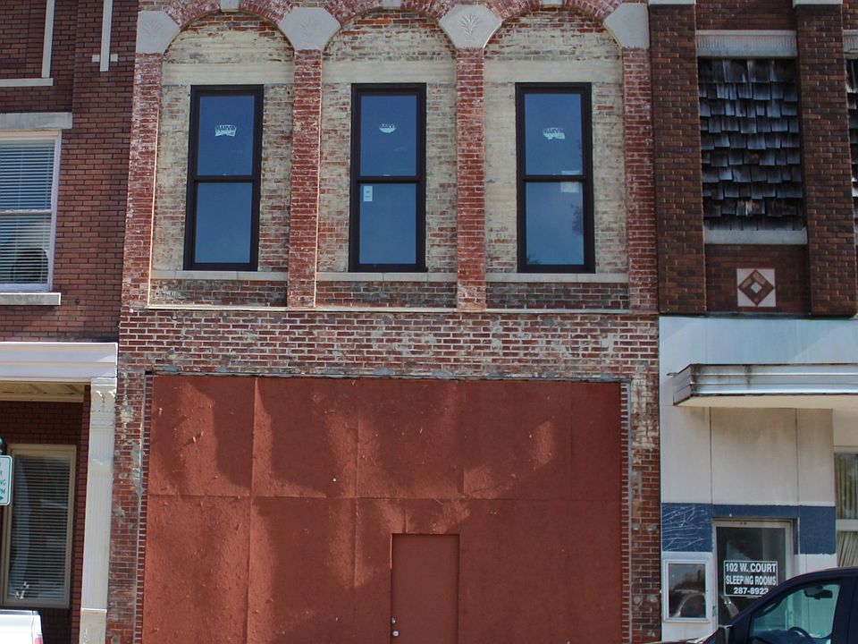 1st image of 104 West Court Street