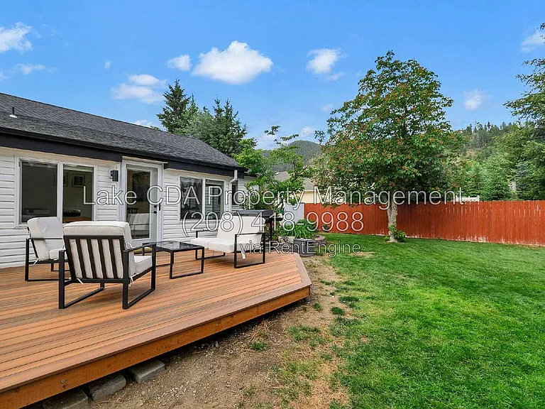 2082 E Greenleaf Ln — Photo 40