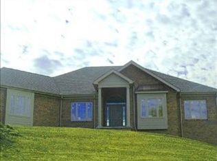 102 Congressional Ln, Beaver, PA 15009