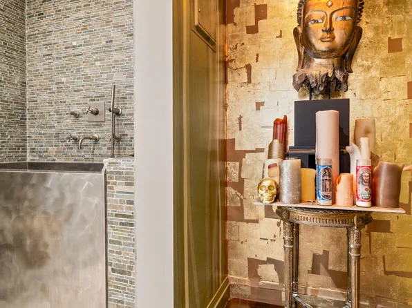 529 West 42nd Street image 10 of 17