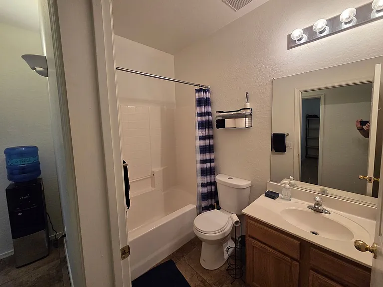 525 N Miller Rd #123 — Photo 13