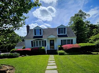(Undisclosed Address), Greenlawn, NY 11740