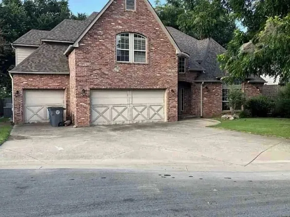 7826 E 100th St, Tulsa, OK 74133
