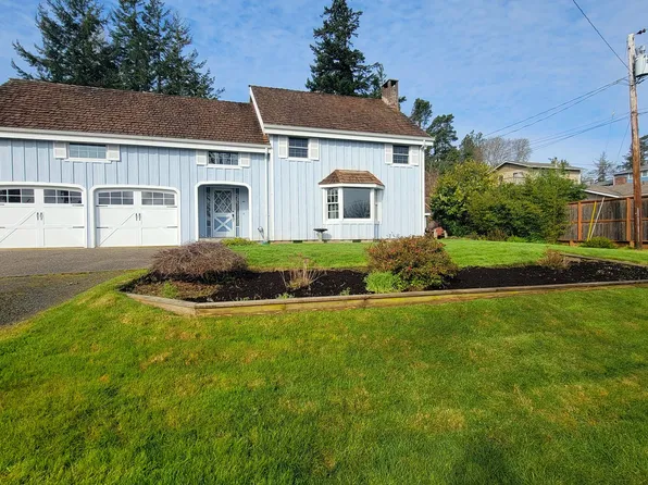 3180 Madrona St, North Bend, OR 97459