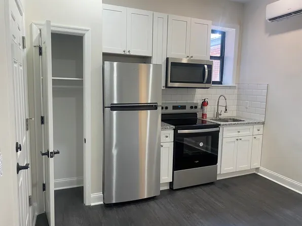 2226 Spruce St #3B, Philadelphia, PA 19103