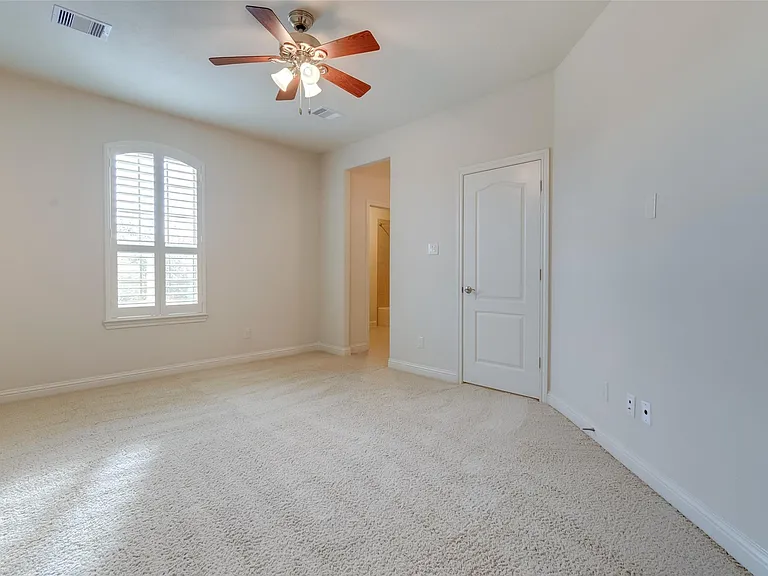 10307 Latta Creek Dr — Photo 38