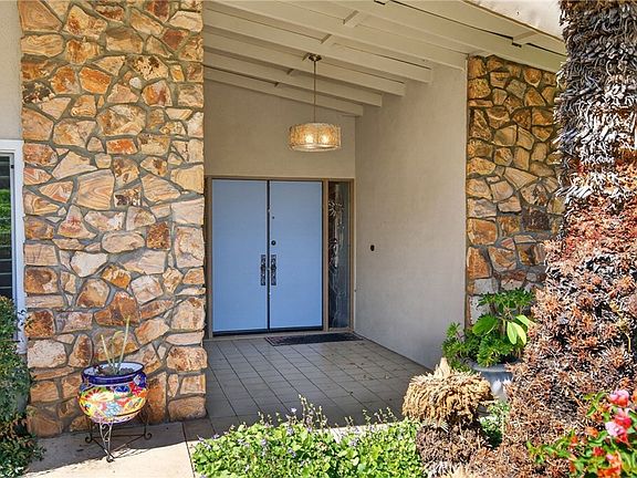 5th image of 5305 Bardwell Ave