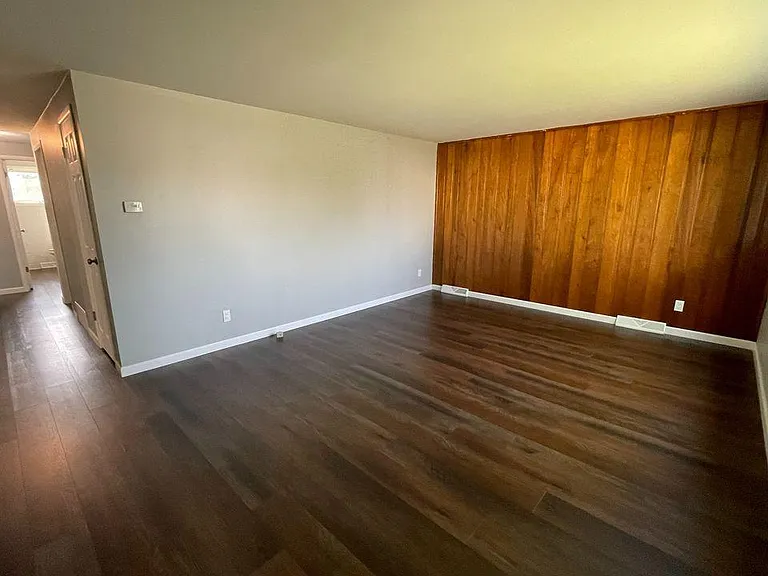 1357 Center Rd #1 — Photo 8
