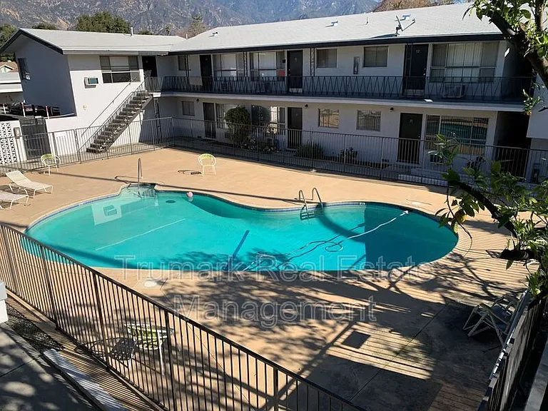 585 E Washington Blvd #28 — Photo 9