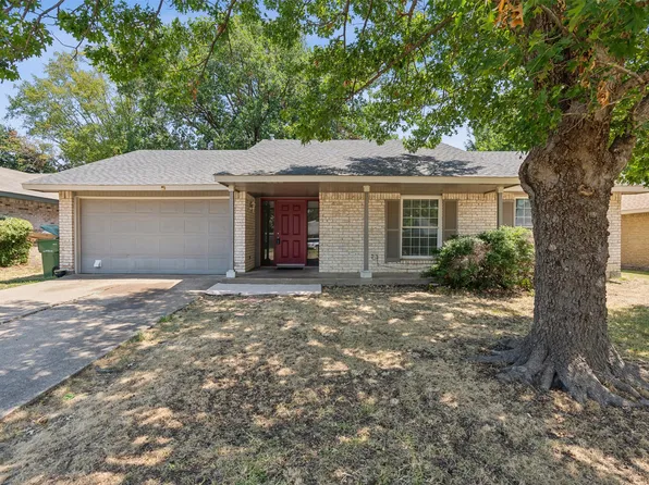 813 Greenbriar Dr, Garland, TX 75043
