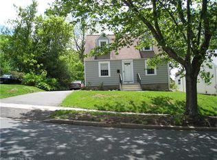 141 North St, Wallingford, CT 06492
