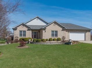 5445 Half Round Rd, Oswego, IL 60543