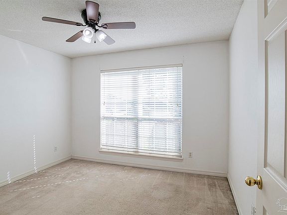 4th image of 5007 Antoine Pl