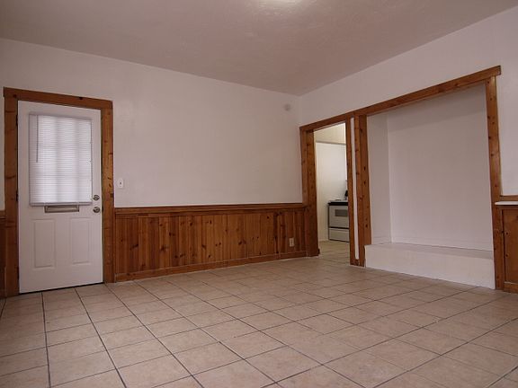 2nd image of 488 D St APT 1A
