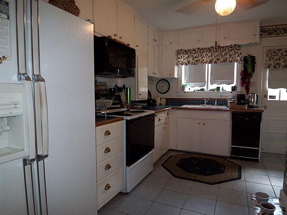 2nd image of 712 Sampson Ave