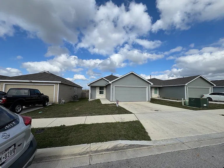 8815 Sumners Wise — Photo 1