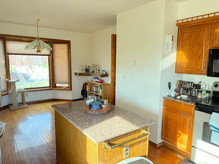 16021 Deer Ridge Dr — Photo 8