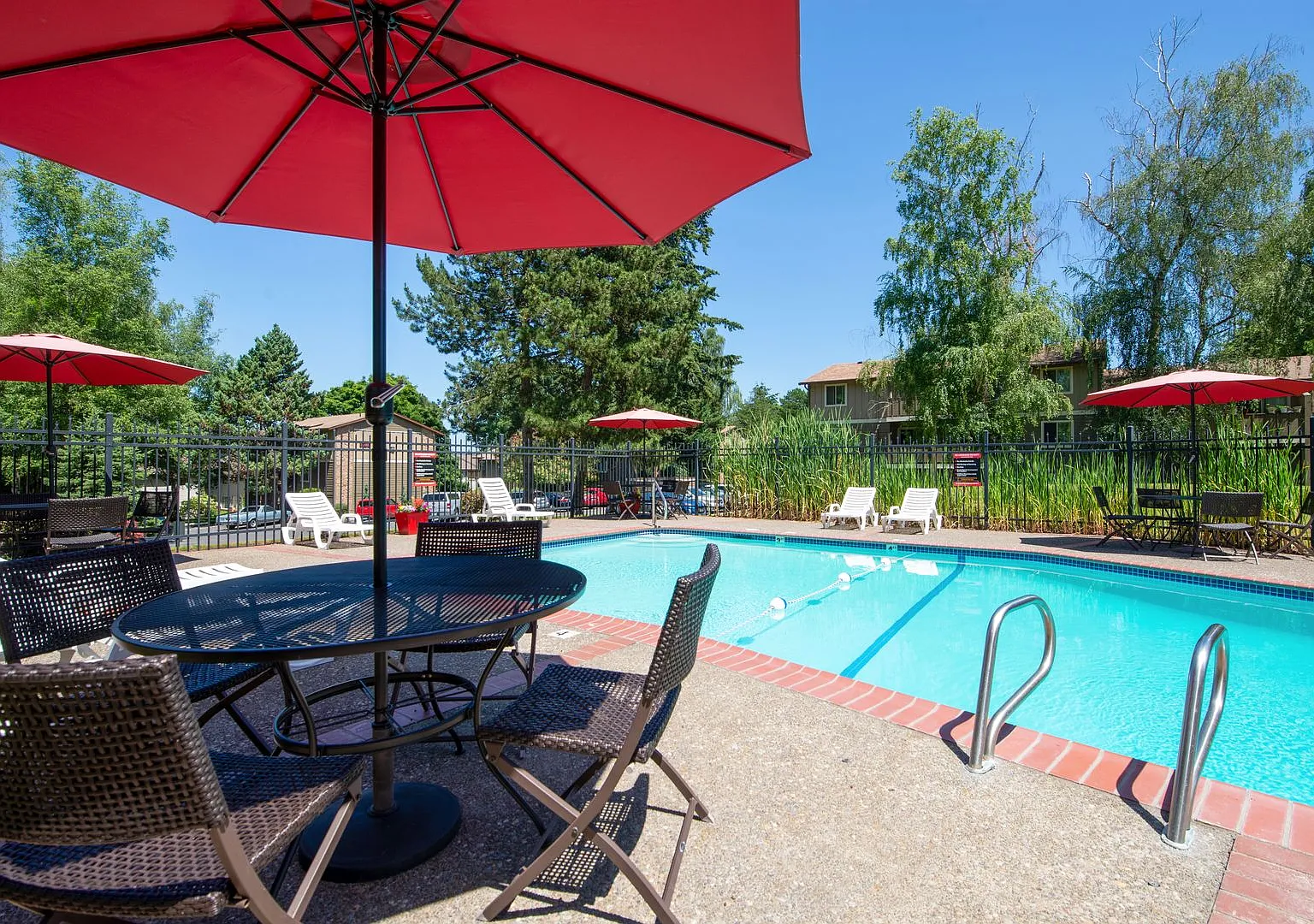 Chelan Apartments — Photo 2