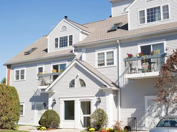 34 Concord Xing APT 307, Concord, MA 01742
