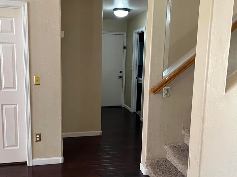 15420 S 14th Pl — Photo 6