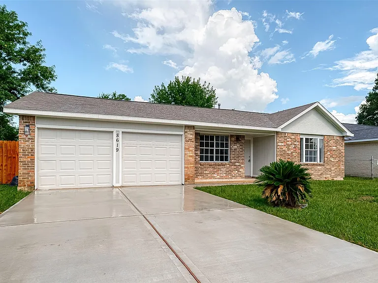 8619 Valley Meadow Dr — Photo 3