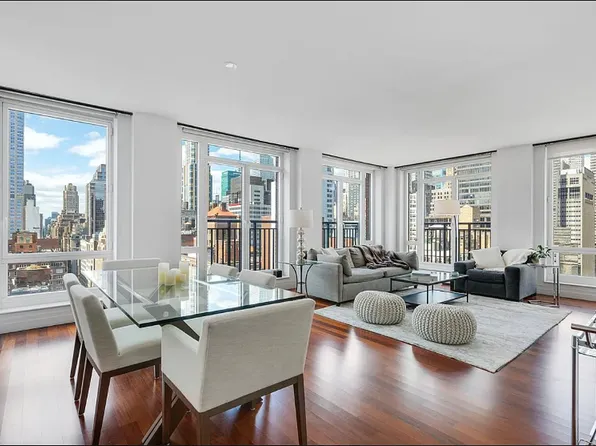 45 Park Ave #2101, New York, NY 10016