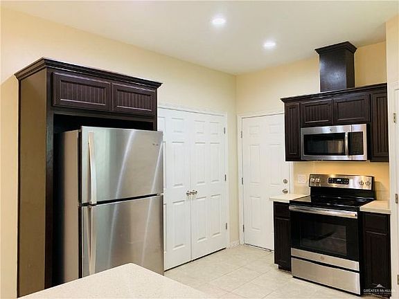 4th image of 2706-2710 E Garfield Ave