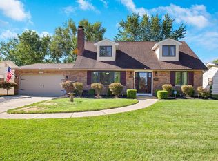 3031 Sawyer Dr, Grove City, OH