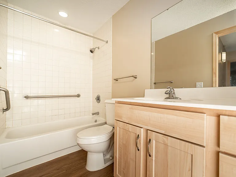 Park Villa Apartments — Photo 15