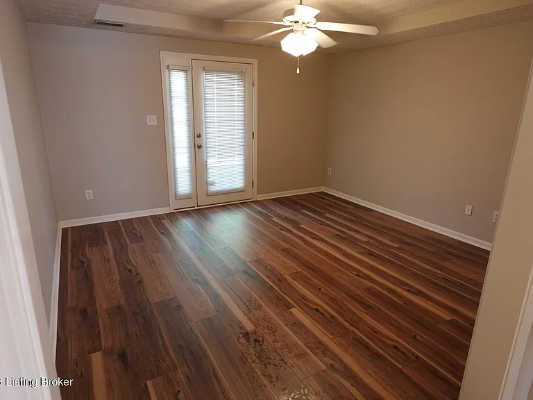 829 Garden Pointe Dr — Photo 3