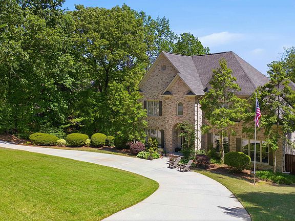 2nd image of 5365 Meadow Brook Rd