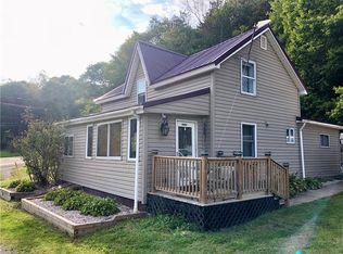 203 Light House Rd, Commodore, PA 15729